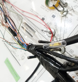 Explorando la relación entre mazos de cables y conectores